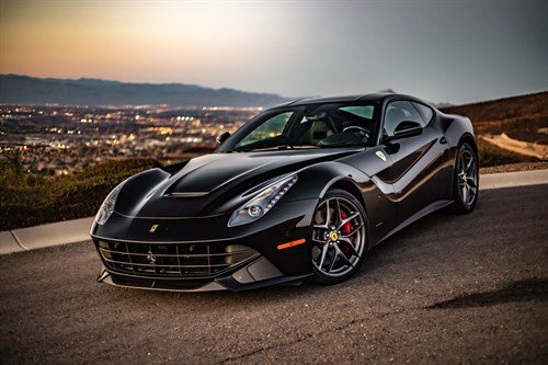 Warum Ferrari sich für DENSO Hybrid-Wischerblätter entscheidet